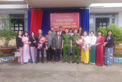 Hoạt động ngoại khoá “Tuyên truyền phòng chống pháo nổ, An toàn giao thông – Tệ nạn xã hội trong học đường” Năm học 2023 – 2024