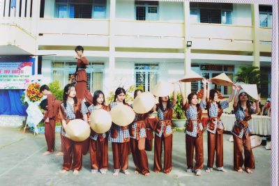 Trường THCS Trung Hoà: Hội diễn văn nghệ kỷ niệm 41 năm ngày Nhà giáo Việt Nam